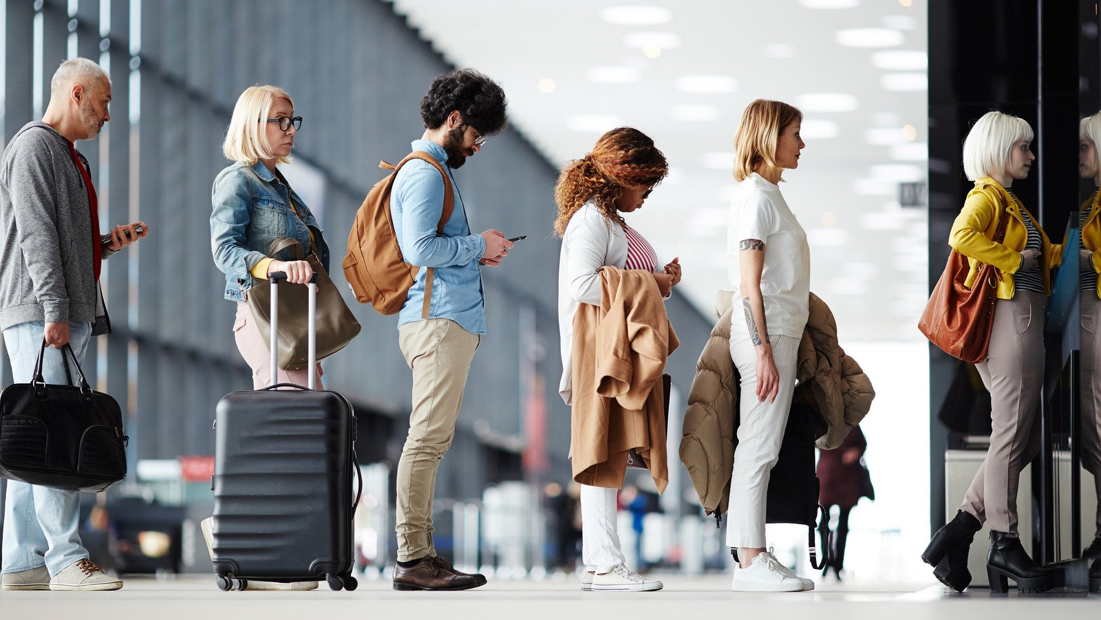 The Worst Things To Wear To An Airport According To TSA Agents