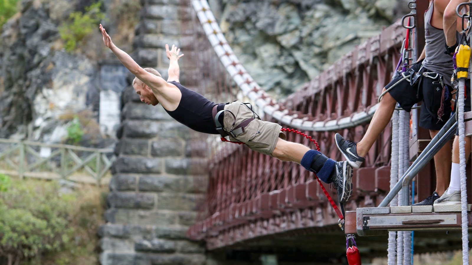 Here's Why Bungee Jumping In New Zealand Should Be On Your Bucket List