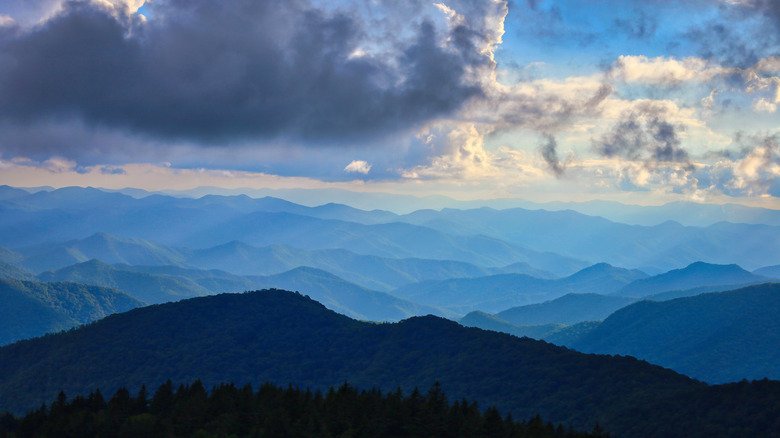 The 5 Best Places To Camp In The Blue Ridge Mountains, According To Seasoned Campers