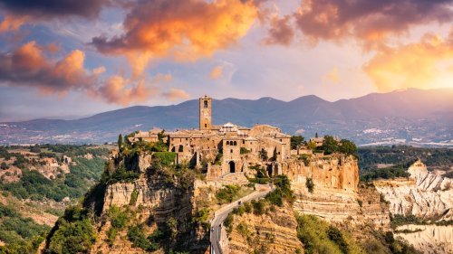 This Hidden Gem Hilly Town Is Rick Steves' Favorite In Italy