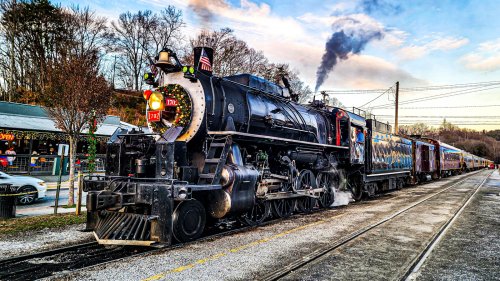 One Of The Best Ways To See The Great Smoky Mountains Is This Bucket List-Worthy Ride
