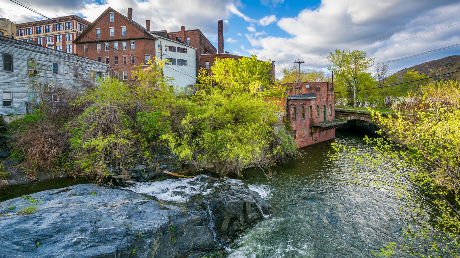 The Quirky Vermont Town That Makes For The Perfect New England Getaway
