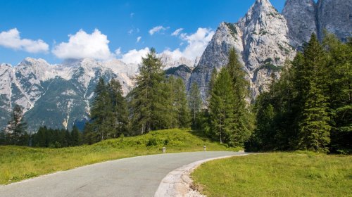 Rick Steves' Tour Guide Says This Mountainous Pass Is One Of Europe's Best Road Trips
