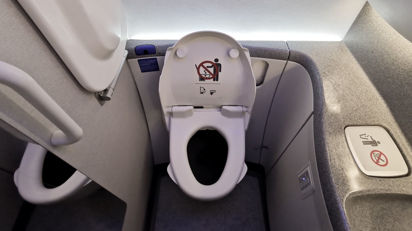 Flight Attendant Reveals Why This Is Always The Best Time To Poop On A Plane