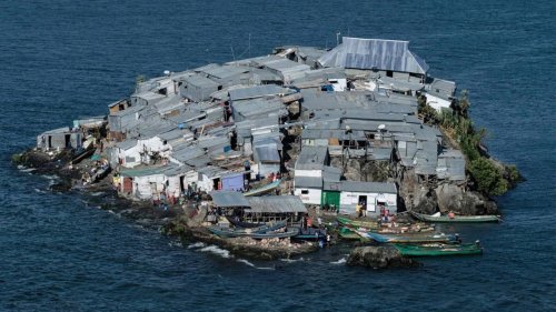 Strange Things You Don't Know About The World's Most Crowded Island, Migingo Island