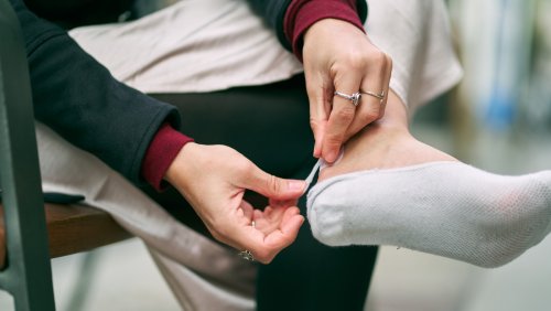A Mountaineering Instructor's Genius Hack Keeps Your Feet Blister-Free On Long Sightseeing Days