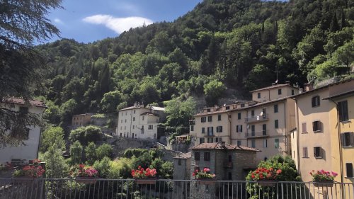 The Small Mountain Village In Tuscany All Chestnut Lovers Should Visit