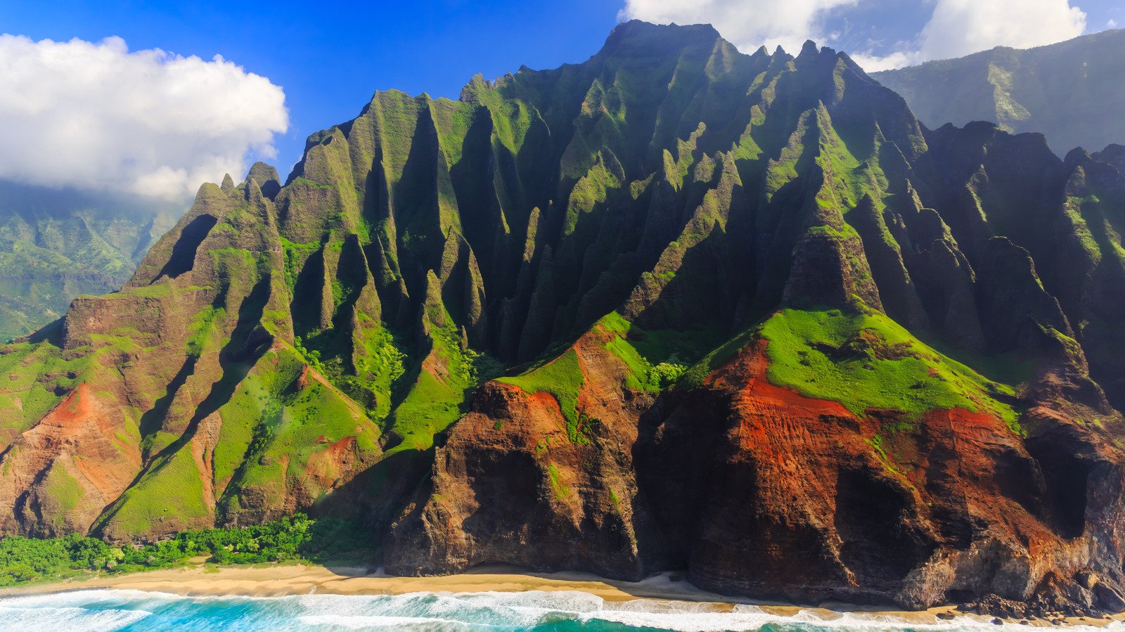 How To Pick The Perfect Hawaiian Island For Your First Visit