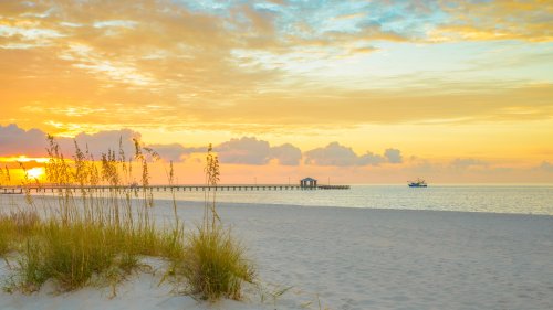 Mississippi's 'Vegas Of The South' Is A City With Vibrant Culture, Amazing Food, And Tons Of Fun
