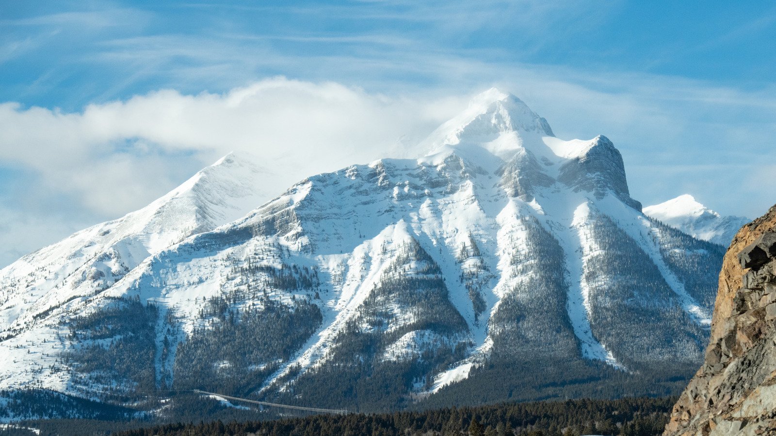 Canada's Rocky Mountain Gem Is As Adventurous As Banff Without The Crowds - cover