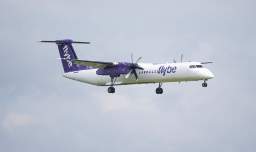 Flybe emergency: Flight to Glasgow issues squawk 7700 and makes sudden mid-air U-turn
