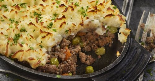 Easy Shepherd’s pie recipe that makes the most fluffy mash and succulent mince