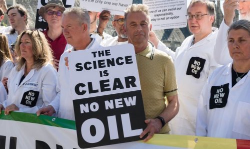 Outraged Chris Packham accuses Rishi Sunak of 'act of war against life on Earth'