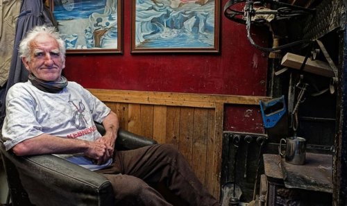 Pensioner spends £25 a week living in converted lorry on business park