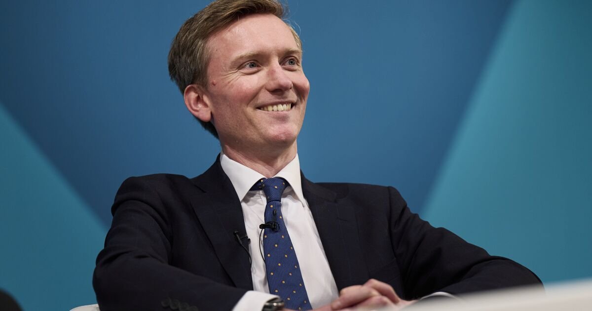 State pension age change update as minister admits big problem