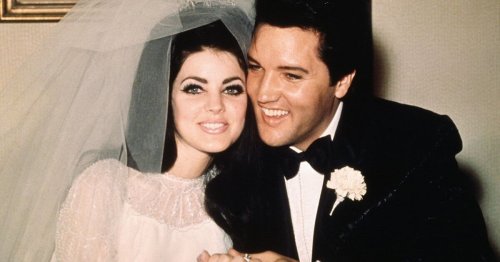 Elvis Presley touchingly sang a hit song to Priscilla as they left divorce court