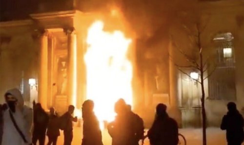 Bordeaux town hall set on fire as pension protests continue in France