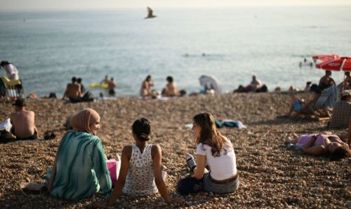 UK to be hit by Europe's 37C heatwave as new maps show exact day it arrives
