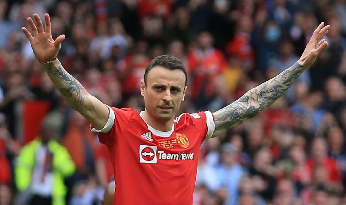 Berbatov was a 'f***ing nightmare' as broken promise explained | Flipboard