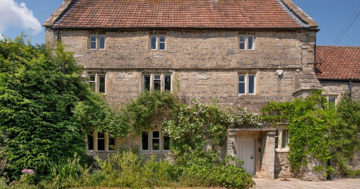 England's 'oldest house' covered in history that's been around for 857 years