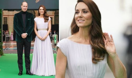 Kate stuns crowds as she arrives at Earthshot awards with Prince William – PICTURES
