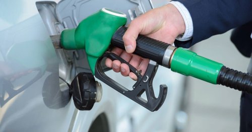 ‘I’m a car expert - this simple tip will cause cars to use zero fuel’