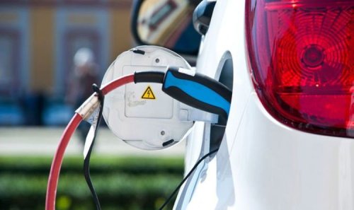 Electric car owners will soon be able to charge their cars for free