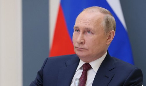 Putin sends terrifying threat to UK as ‘superweapon’ can be placed ‘in range' of Britain