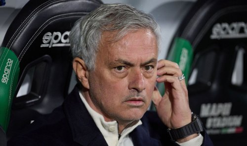 Man Utd may turn to Jose Mourinho move as '50 per cent' of squad in turmoil