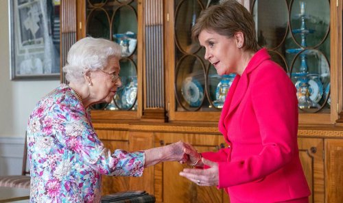Queen meets Sturgeon less than 24 HOURS after FM launches bid to rip UK apart