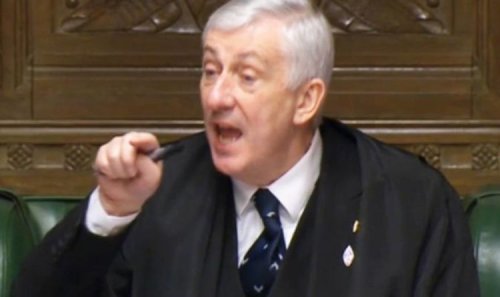 'LEAVE!' Lindsay Hoyle loses patience as he explodes during PMQs 'Give people respect'