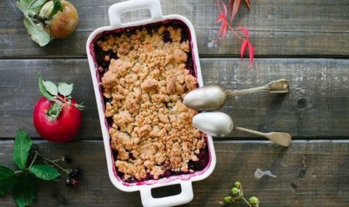 Cobbler recipe: How to make plum and apple cobbler