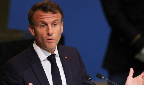 Macron halts plans to raise retirement age