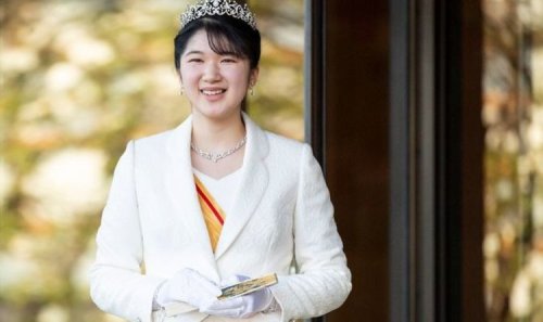 Princess Aiko of Japan makes maiden imperial appearance following cousin's royal departure