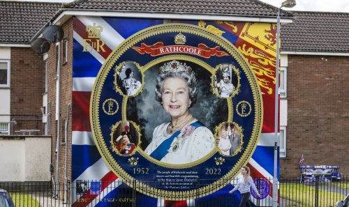 Fury as Queen compared to North Korean dictator in 'amazing mural' to honour Jubilee year