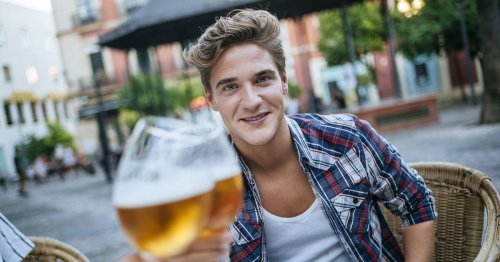 Man finds 'cheapest bar in Benidorm' – price of pint floors him