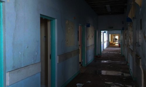 Eerie images show abandoned hospital that was frozen in time