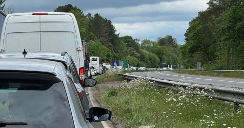 Major crash closes entire motorway as police beg drivers to avoid area