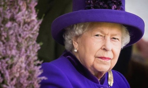 Queen's practical choice explained with joke over people not knowing 'who I am'