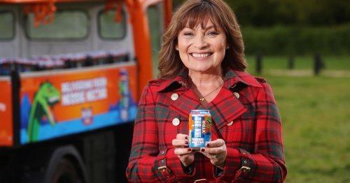 Lorraine Kelly meets viral Scottish star the 'Nessie milker'