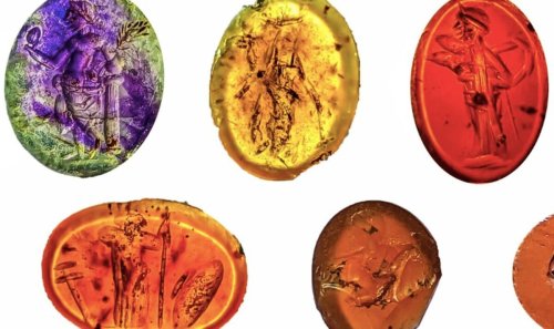 2,000 year-old Roman bathers' gems found by Hadrian's Wall