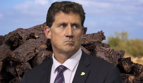Eamon Ryan warned turf ban is 'jeopardising the stability of the Government'