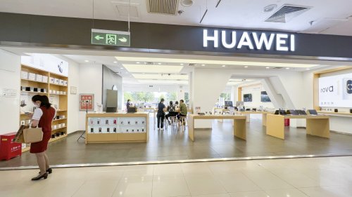Huawei Replaced 13,000 Parts and Redesigned Circuit Boards to Avoid US Sanctions