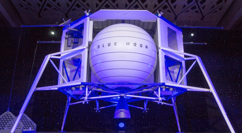 Blue Origin Challenges NASA Selection of SpaceX for Lunar Lander