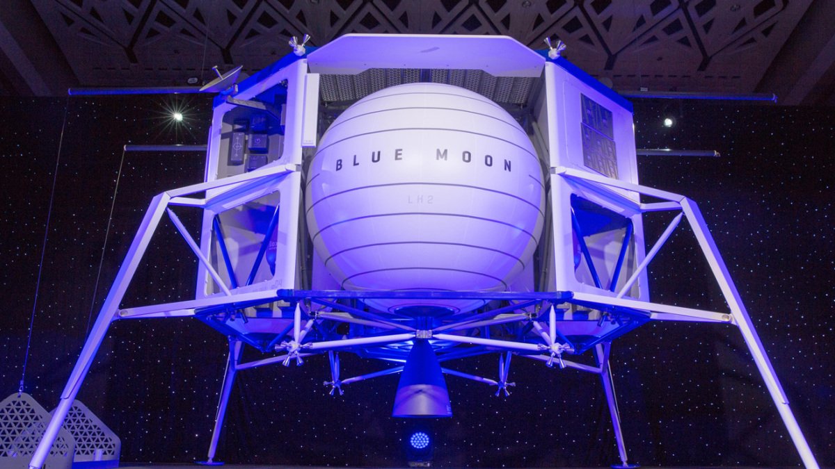 Blue Origin Challenges NASA Selection of SpaceX for Lunar Lander