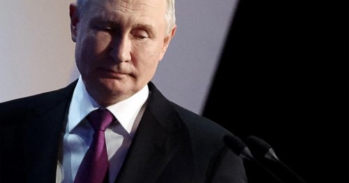 Guerre en Ukraine: les repris de justice russes morts au front se sont «rachetés», estime Poutine