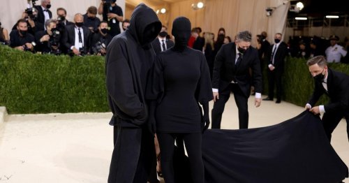 "Était-ce Kanye West ?" L'invité masqué de Kim Kardashian sème le trouble lors du gala du Met