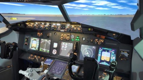 Seulement un an après son bac, il devient pilote de ligne