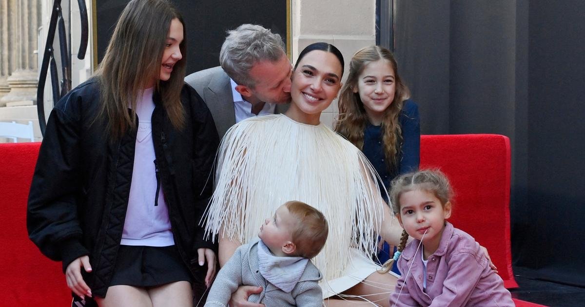 Le baiser sur la bouche de Gal Gadot et sa fille de 4 ans crée une tempête sur les réseaux sociaux