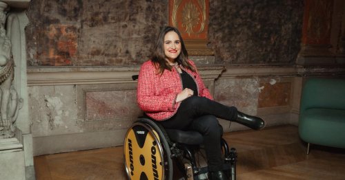 Avec Omni, sa trottinette électrique pour fauteuil roulant, Charlotte Alaux remporte le Coup de cœur du jury au prix Business with Attitude